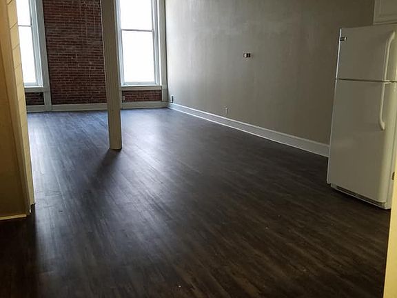 4th image of 224 N 4th St #302