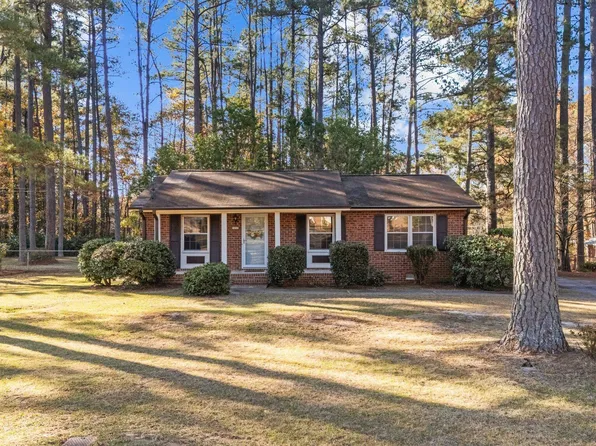 3213 Courtney Ln, Sanford, NC 27330