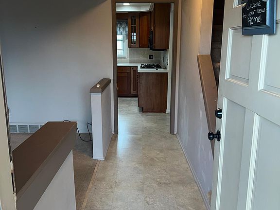 4th image of 30315 McGrath Dr