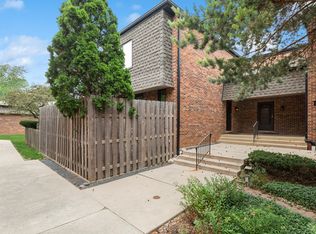 526 W Northwest Hwy UNIT A, Palatine, IL 60067