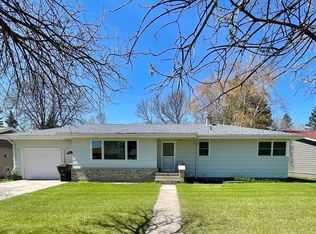 624 Kersten St, Bottineau, ND 58318