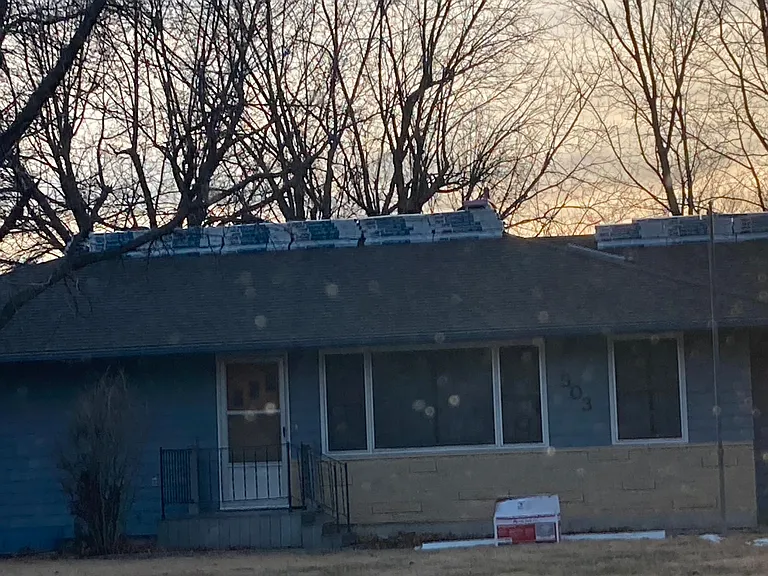 503 W Cedar St — Photo 1