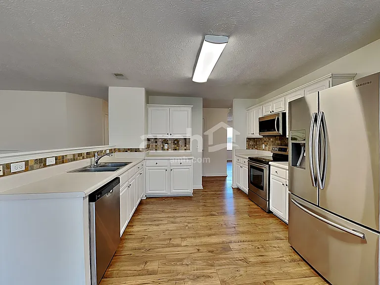 2840 Meadow Gln — Photo 4