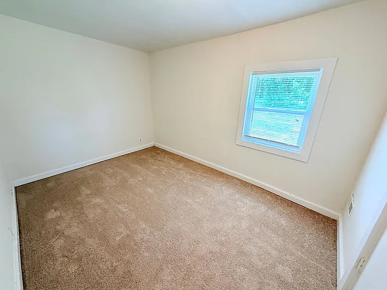 525 S West St — Photo 17
