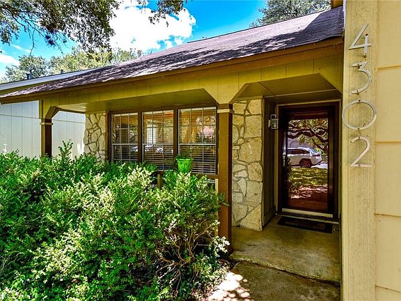 3rd image of 4302 Sarasota Dr