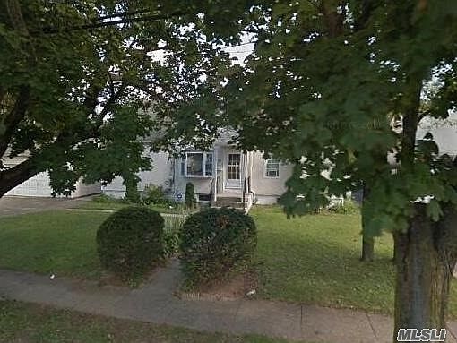 1st image of 30 1st Ave