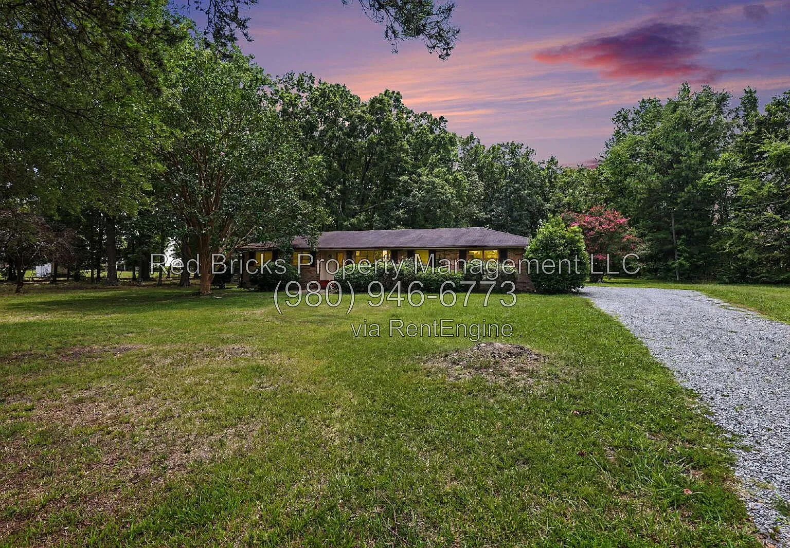 3 bed, 2.5 bath, 1636 sqft, $2,200 — Photo 2