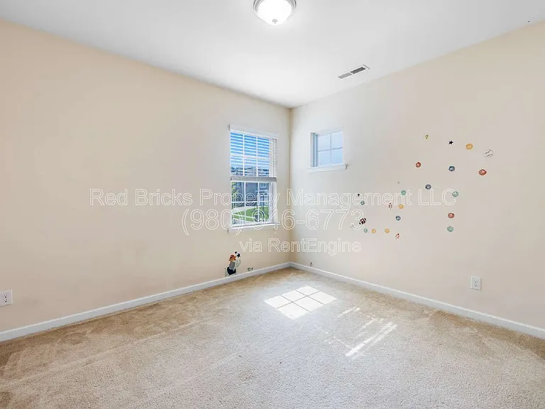 10697 Sky Chase Ave NW — Photo 27