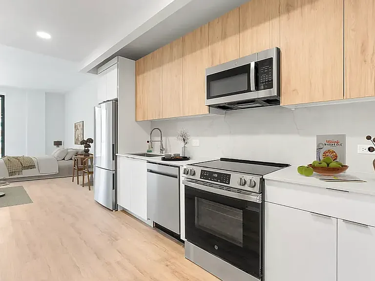 300 W 136th St #5A — Photo 4