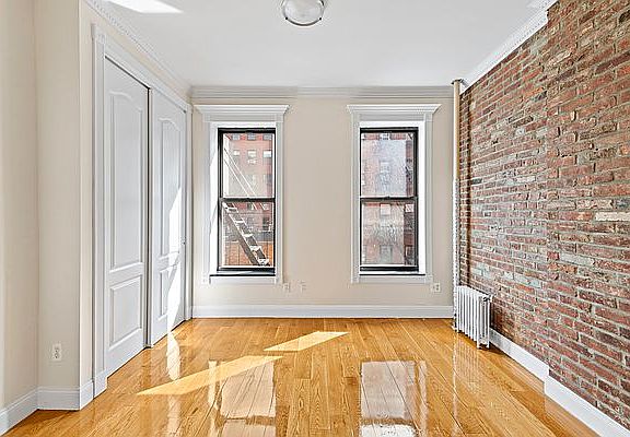 5th image of 245 Mulberry St APT 12