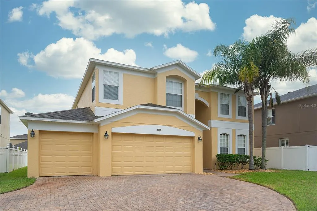 5 bed, 3.0 bath, 3462 sqft, $3,495 — Photo 1