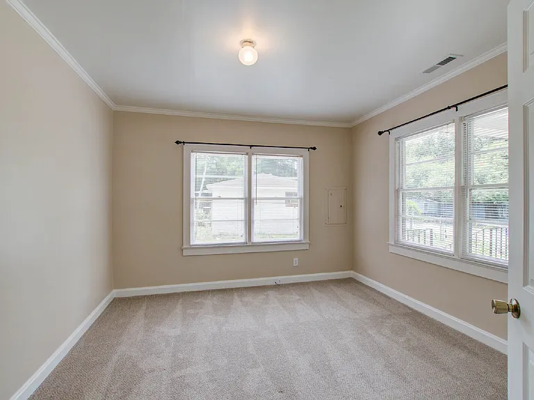 1833 Orangeburg St #A — Photo 12