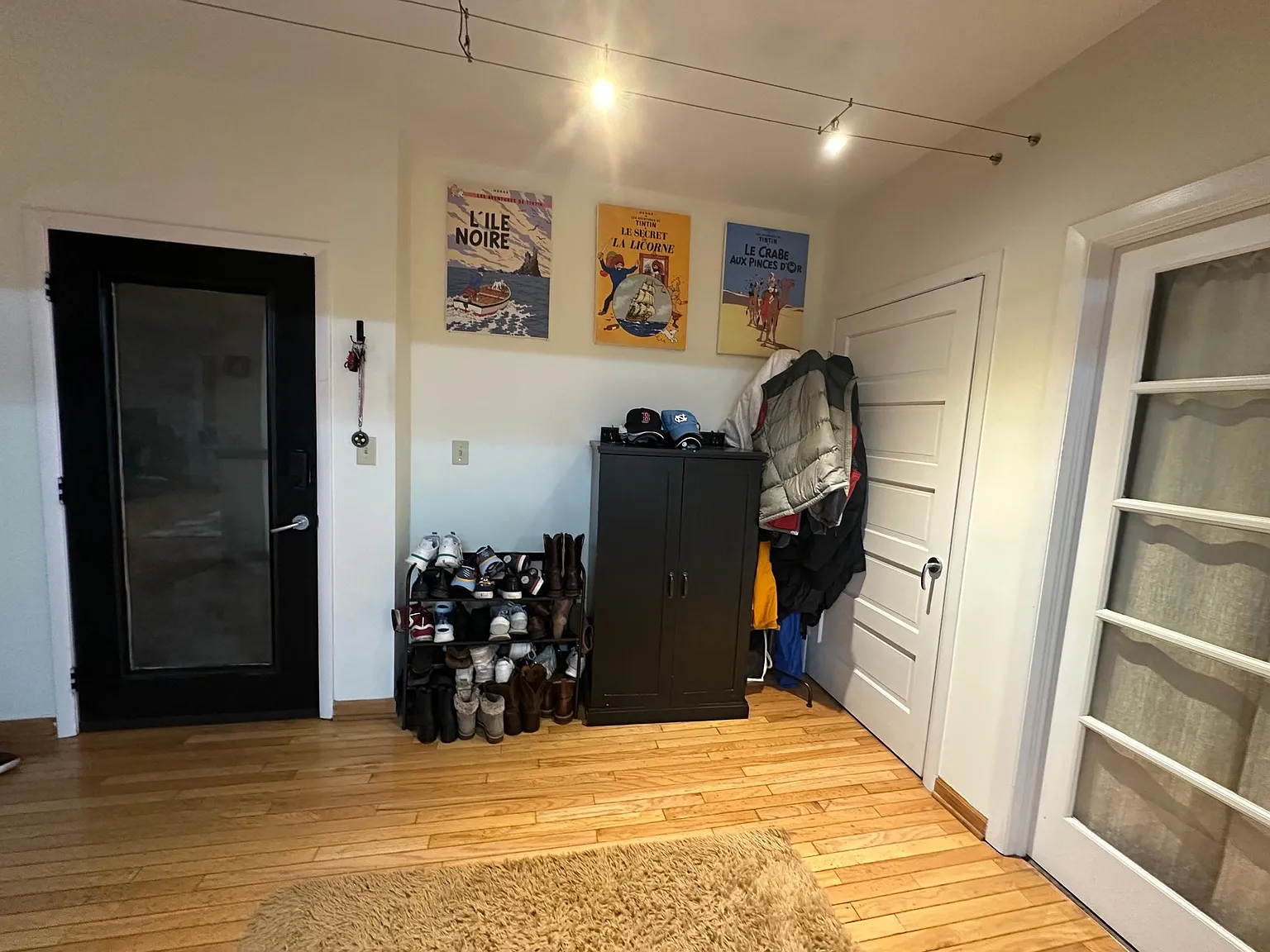 3 bed, 2000 sqft, $2,500 — Photo 3