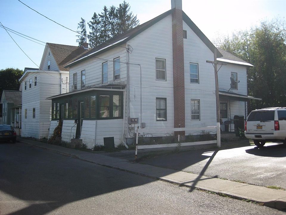 1st image of 4 Ross Ave