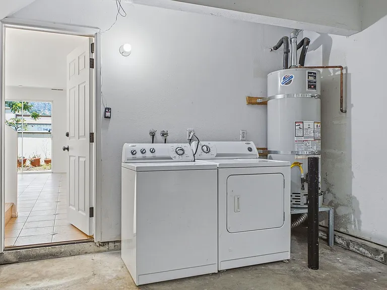 2338 Huntington Dr — Photo 19