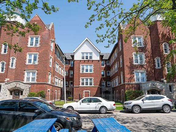 2nd image of 4801 N Fairfield Ave #480330