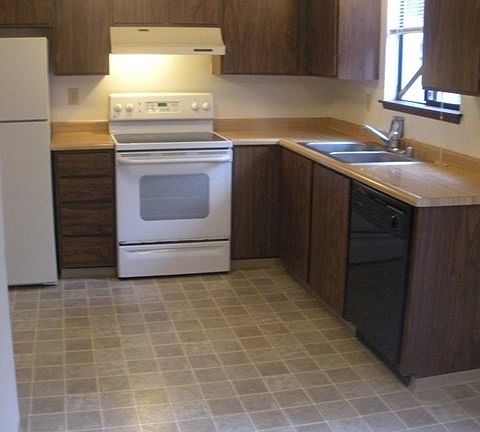 5th image of 15302 74th Ave E APT A