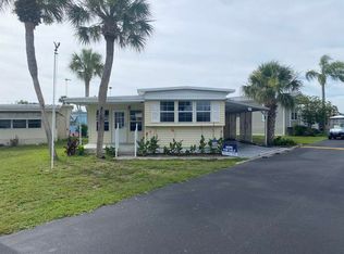15A Douglas Dr, Tavares, FL 32778