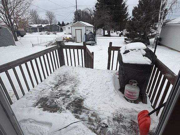 3rd image of 412 ELM STREET