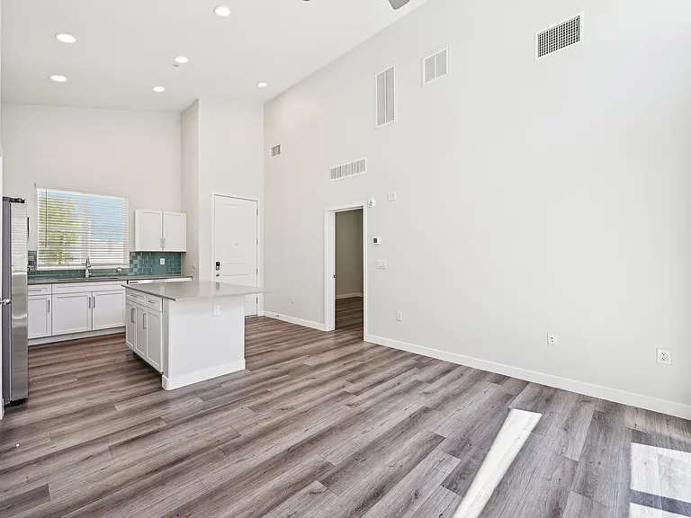 Baseline on 16 — Photo 40