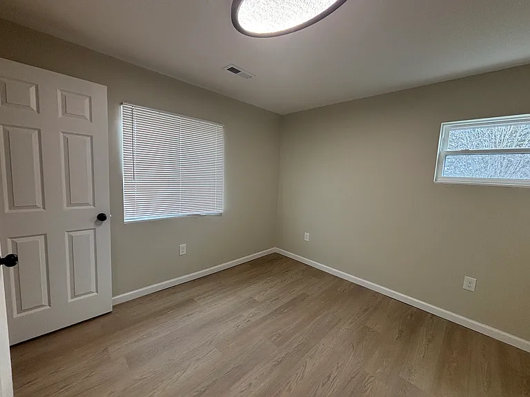 112 Viking Rd — Photo 10