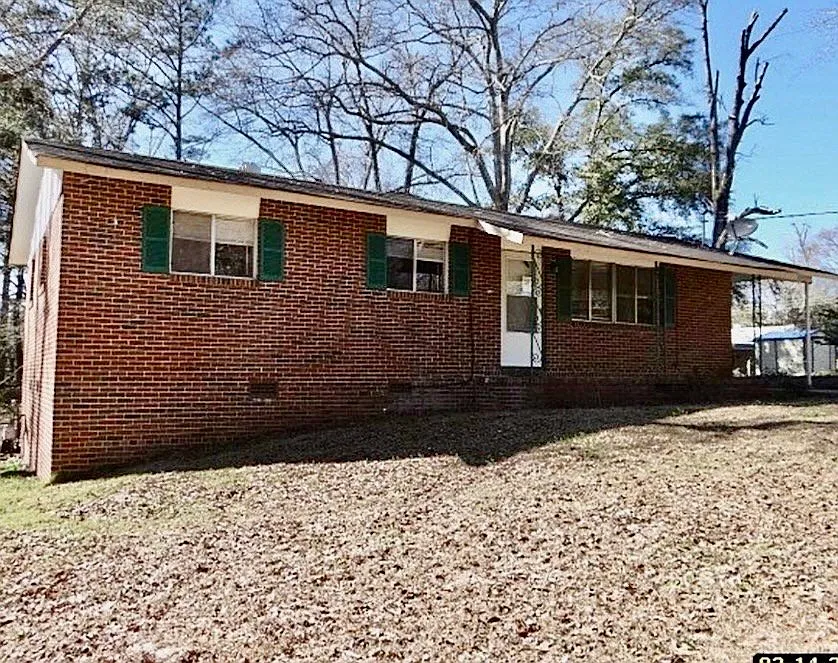 1215 Winifred Lane — Photo 3