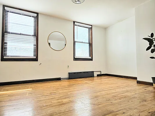 Rented by Virtual Real Estate | media 4