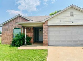 905 Valley View Rd, Enid, OK 73701