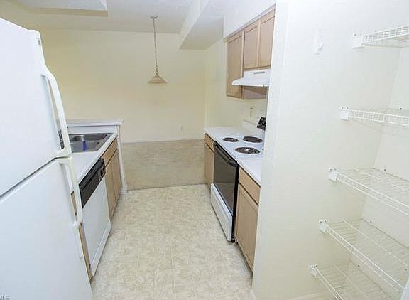 5th image of 4655 Saint Croix Ln APT 1424