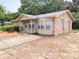 5949 Queen St, Milton, FL 32570
