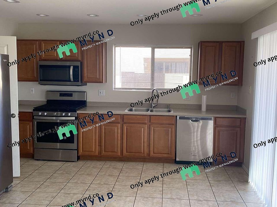 2nd image of 1183 S Maverick Ct