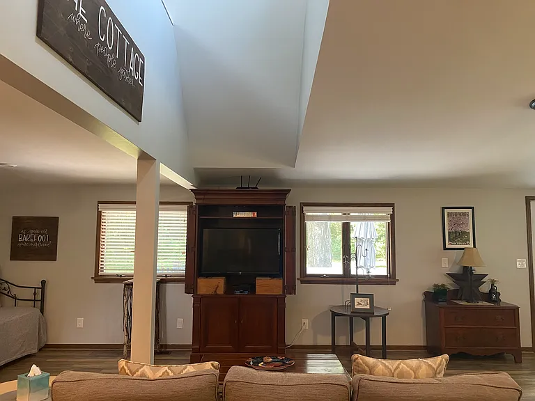 710 Pine St — Photo 9