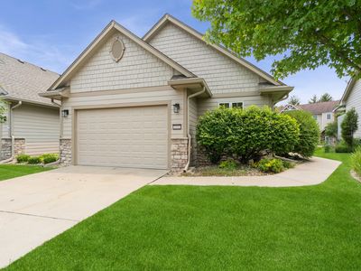 8808 Stonepointe Ln, Johnston, IA, 50131