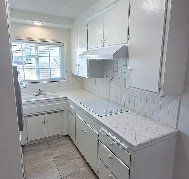 Upstairs Vacancy in West La Habra! — Photo 10