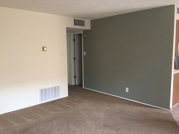 5th image of 13216 Mountain Pl NE