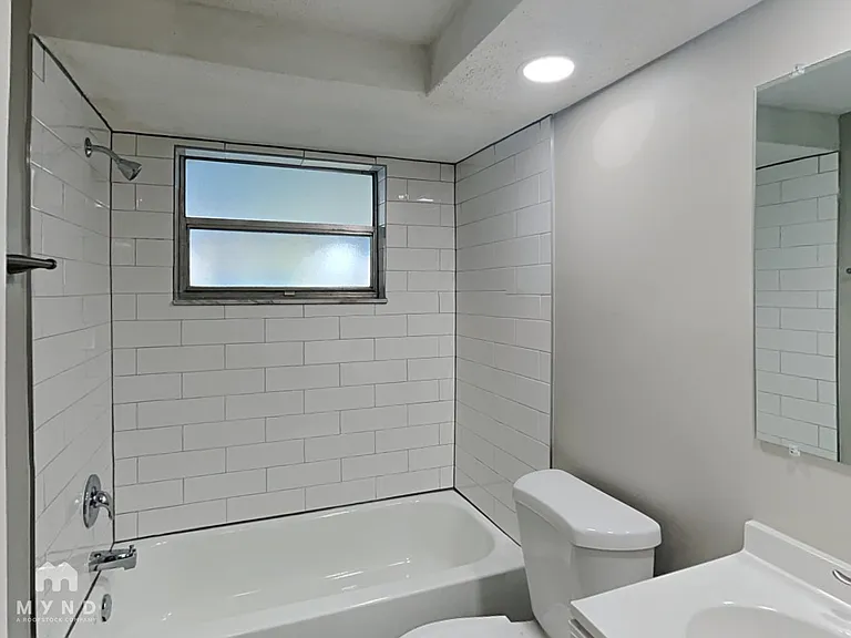 9136 Suffolk Ln — Photo 14