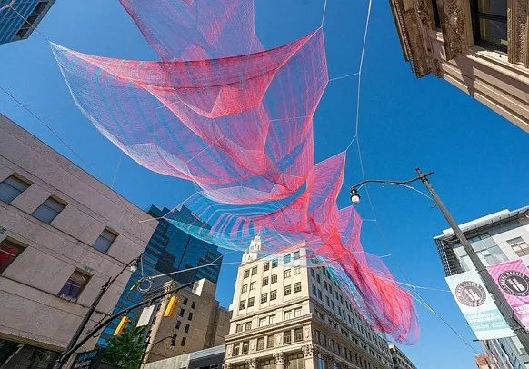 Stunning public art, Current