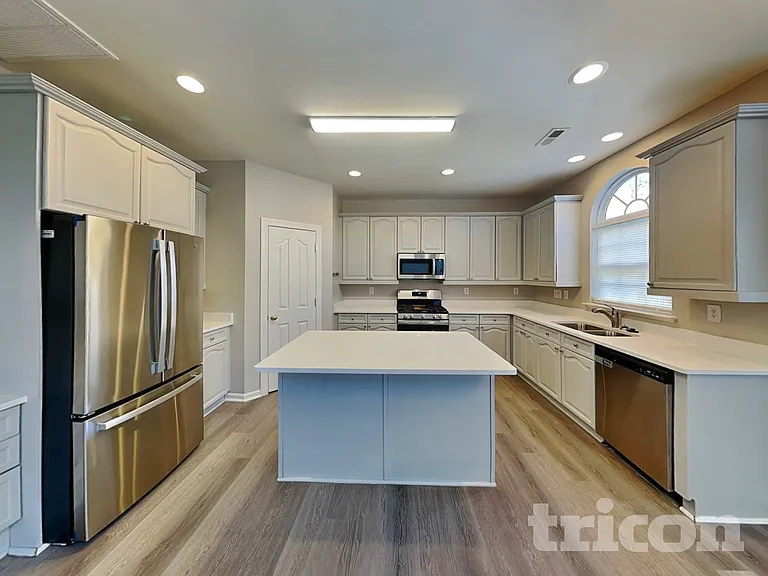 5801 Crimson Oak Ct — Photo 7