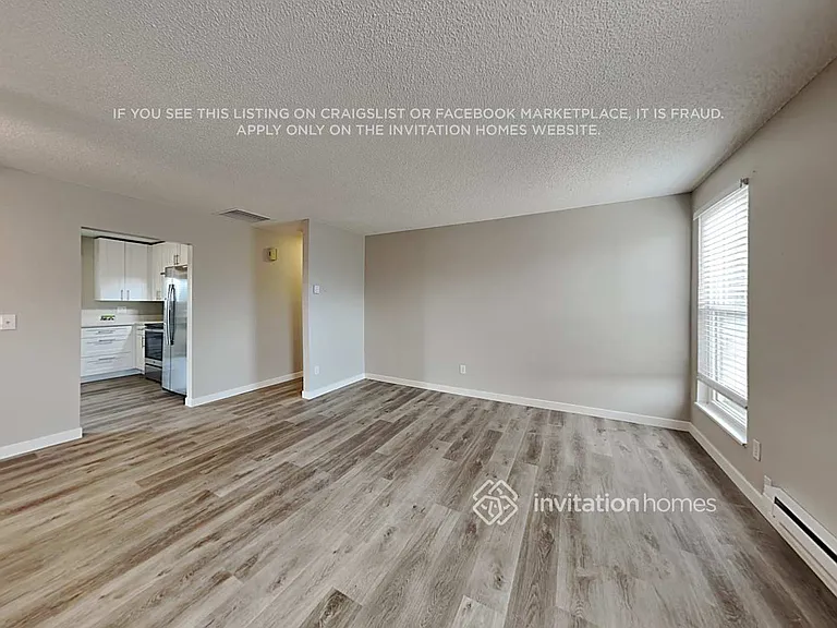 18339 E Iowa Dr — Photo 5
