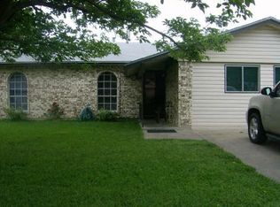 721 Cheltenham Dr, Everman, TX 76140