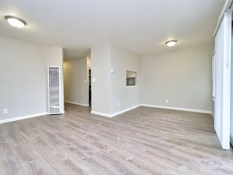 920 Fletcher Ln #203 — Photo 5