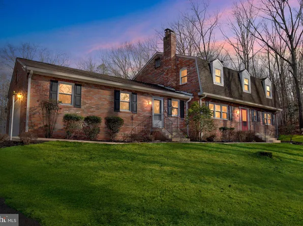 5500 Woodridge Dr, Waldorf, MD 20601