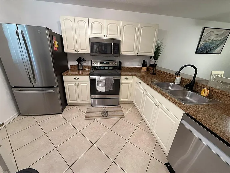 175 Kings Hwy #1127 — Photo 2