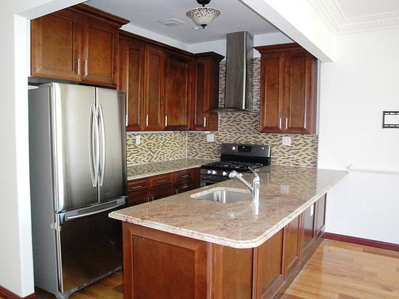 4th image of 145 W 132nd St #1