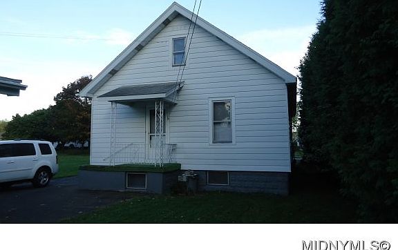 3rd image of 1124 Columbus Ave