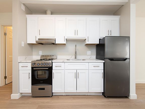 3rd image of 11952 Kiowa Ave APT 5