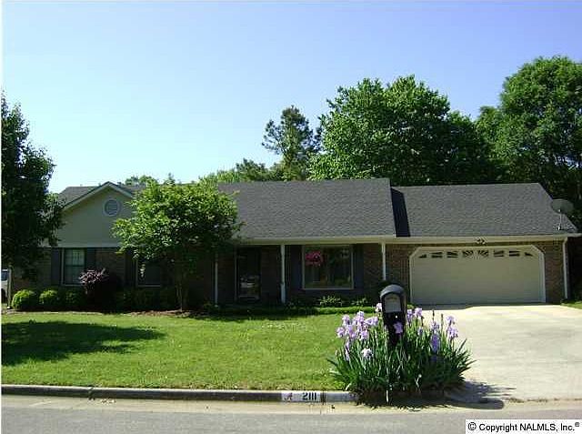 2nd image of 2111 Lancelot Dr SW