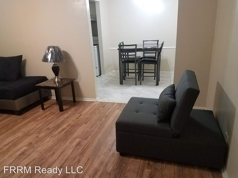 1st image of 5921 Gaston Ave APT H