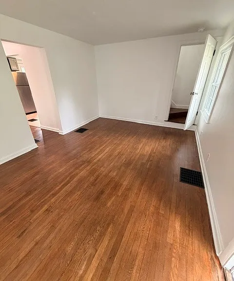 983 Sells Ave — Photo 3