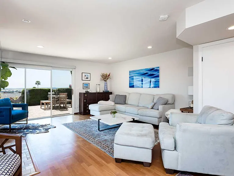 2473 Geranium St — Photo 16